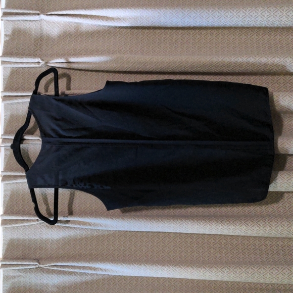 H&M Woman' Size 4 Sleeveless Black & White Animal Print Scoop Neck High-… - Picture 8 of 9